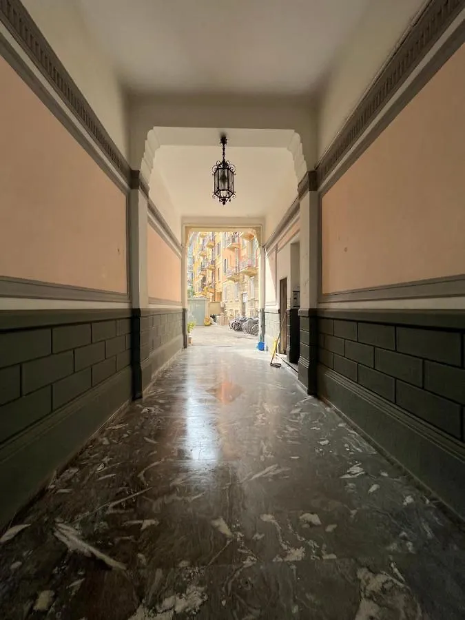The Small White House In Milan Apartment